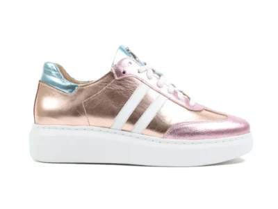 Footnotes Footnotes Caro 21.002.77100 H Roze