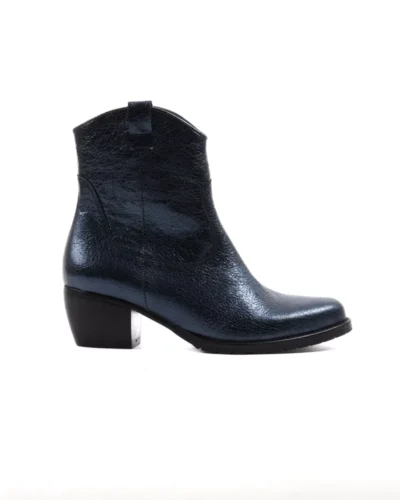 Footnotes Footnotes 51.001.7783 Daisy H Blauw