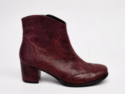 Footnotes Footnotes 52.402-4350 Berber Python Bordeaux K Rood/Bordeaux