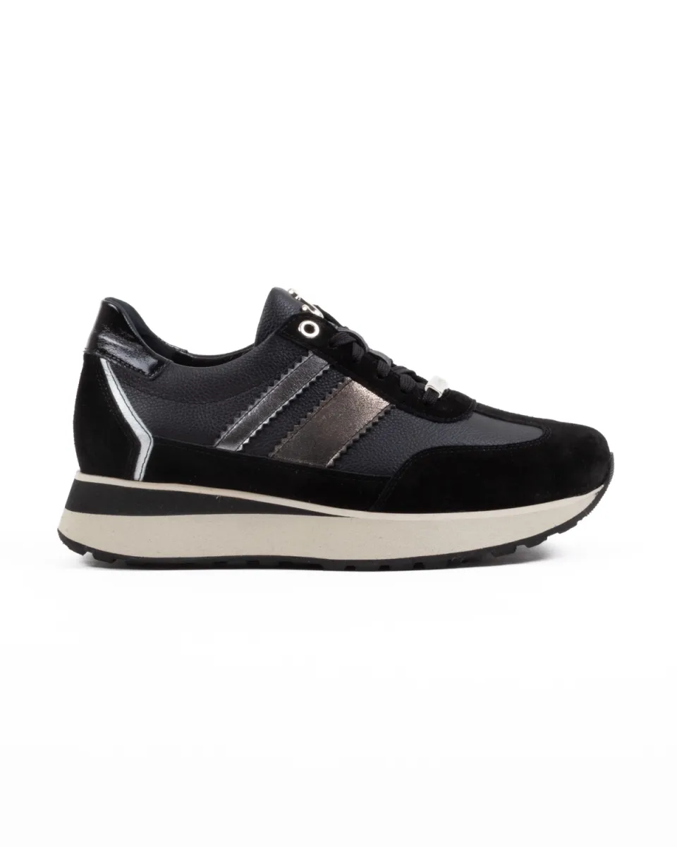 Footnotes Erika 31.012-2010 Suede Black H Zwart Suede 1 Footnotes Footnotes Erika 31.012-2010 Suede Black H Zwart Suede